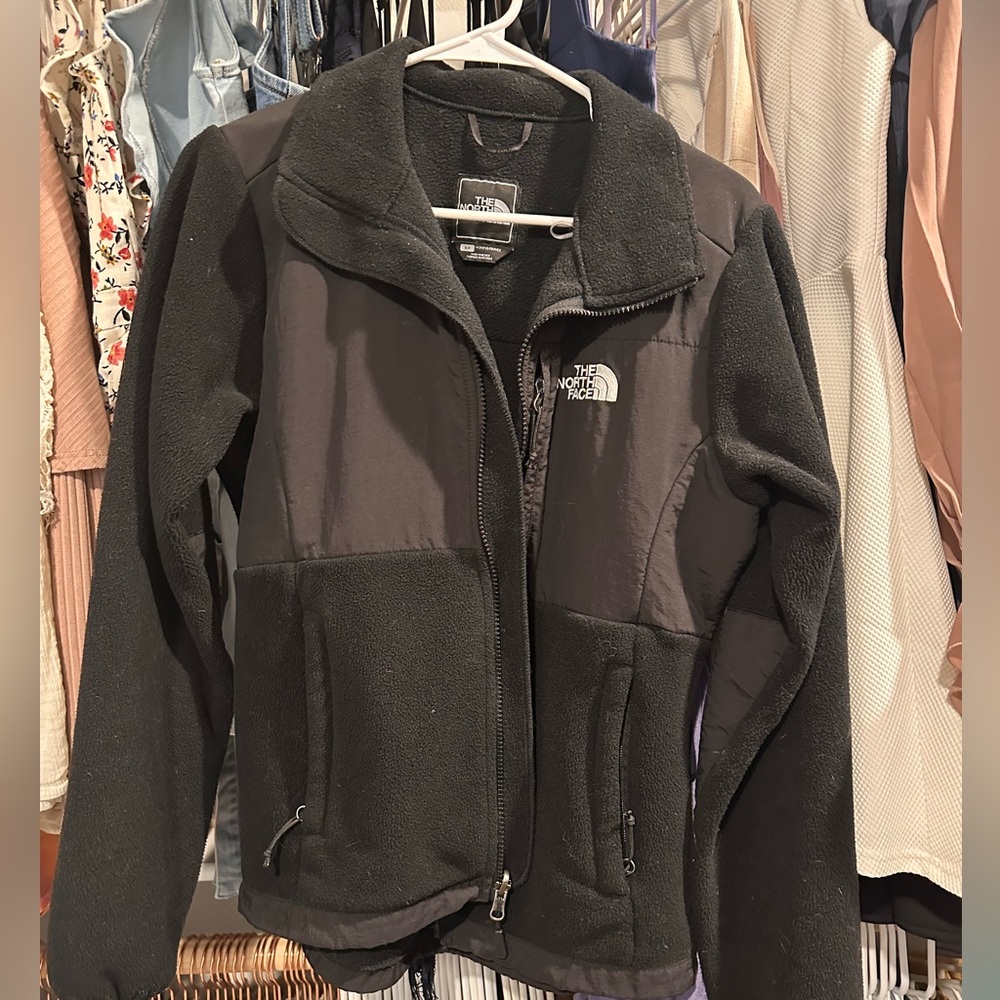 Women’s north face jacket Small GUC